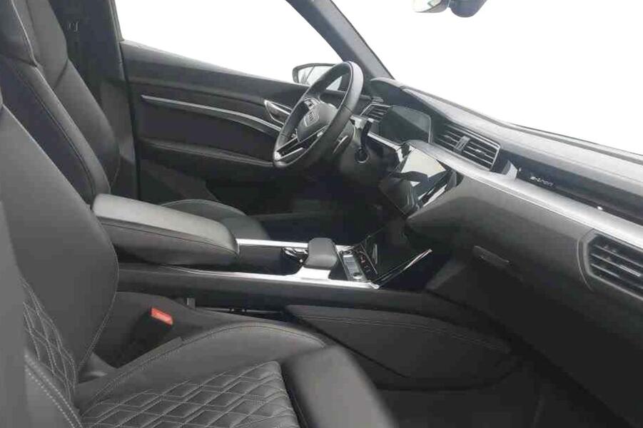 Audi Q8 e-tron vaihtoauto