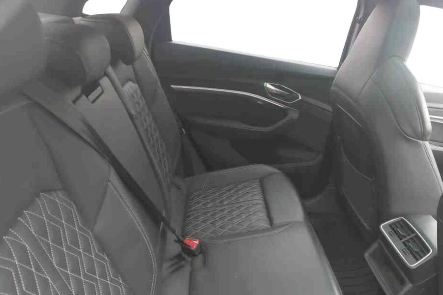 Audi Q8 e-tron vaihtoauto