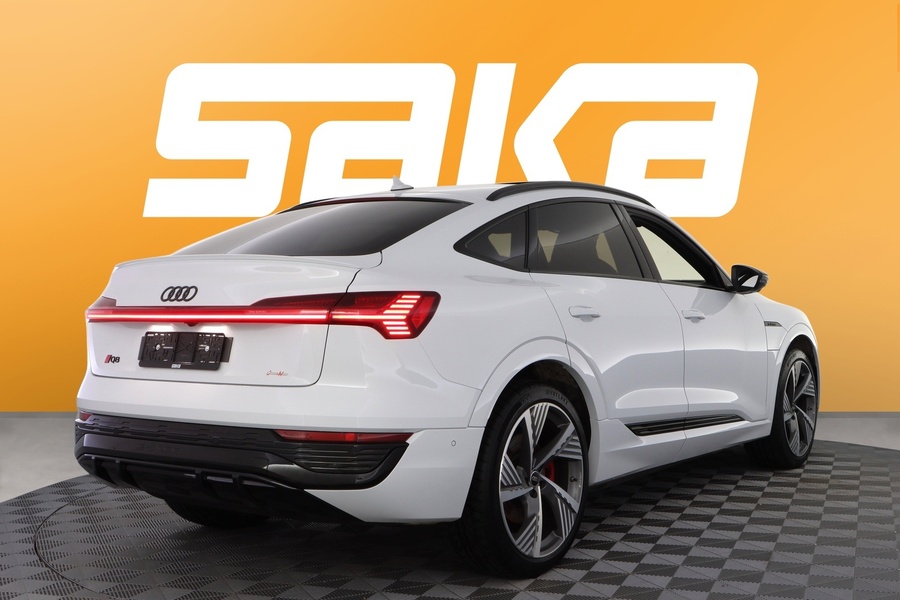 Audi Q8 e-tron vaihtoauto