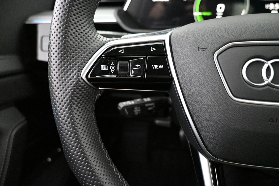 Audi Q8 e-tron vaihtoauto