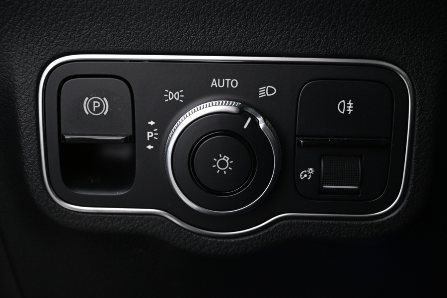 Mercedes-Benz EQA vaihtoauto