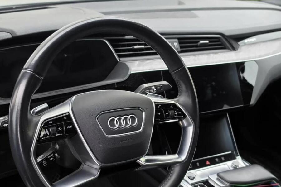Audi e-tron vaihtoauto