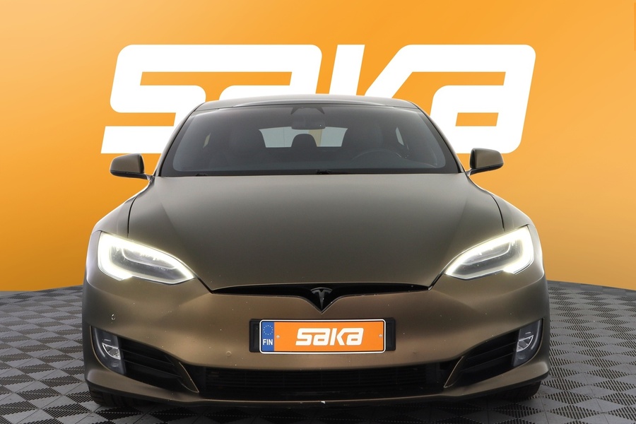 Tesla Model S vaihtoauto