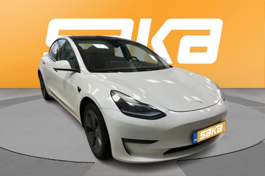 Tesla Model 3 vaihtoauto