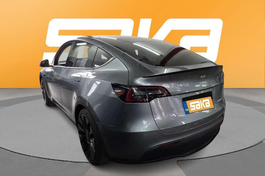 Tesla Model Y vaihtoauto