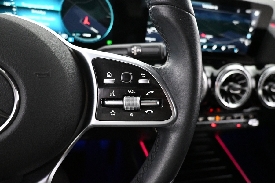 Mercedes-Benz EQA vaihtoauto