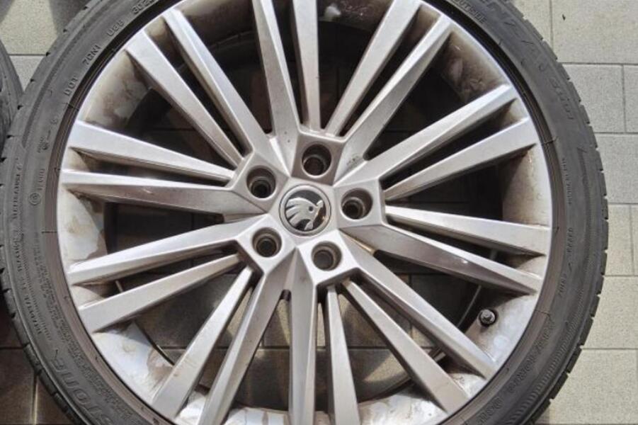 Skoda Superb vaihtoauto