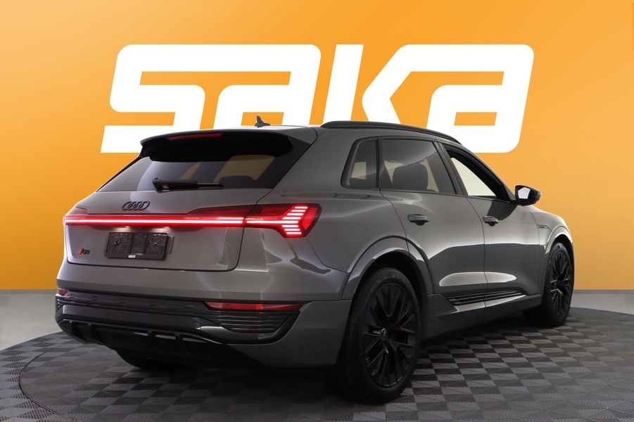 Audi Q8 e-tron vaihtoauto