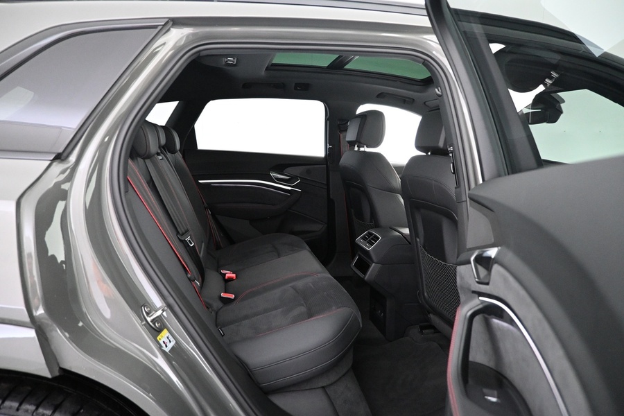 Audi Q8 e-tron vaihtoauto