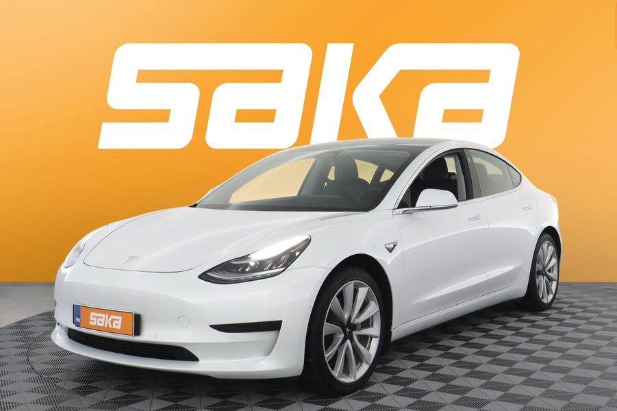 Tesla Model 3 vaihtoauto