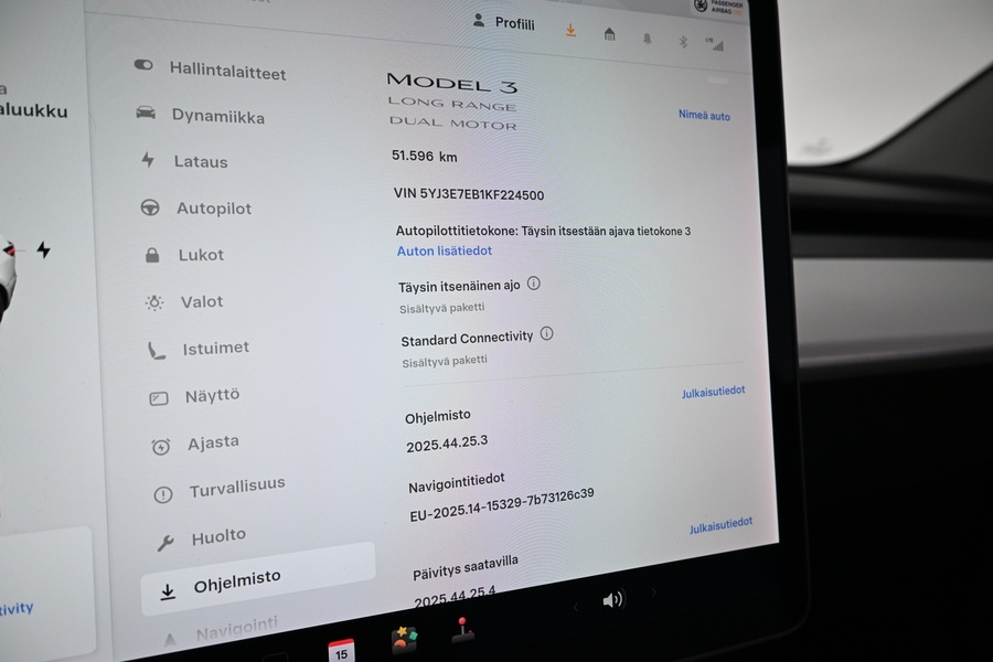 Tesla Model 3 vaihtoauto