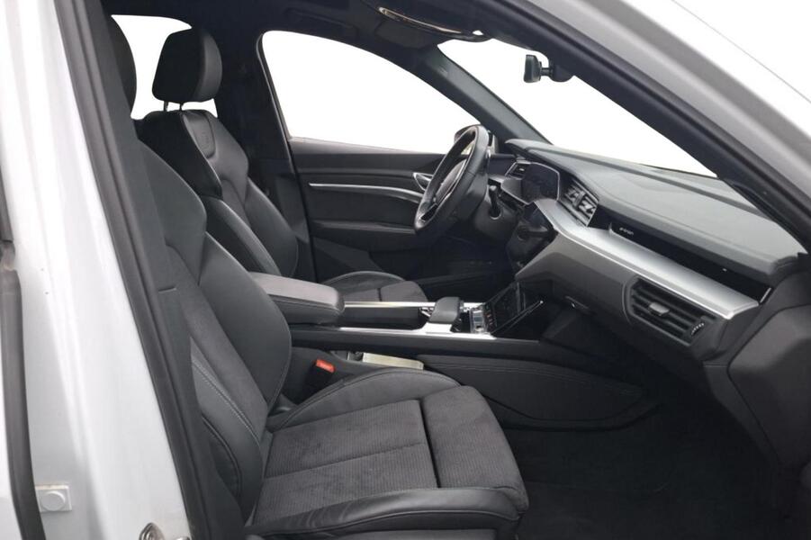 Audi Q8 e-tron vaihtoauto