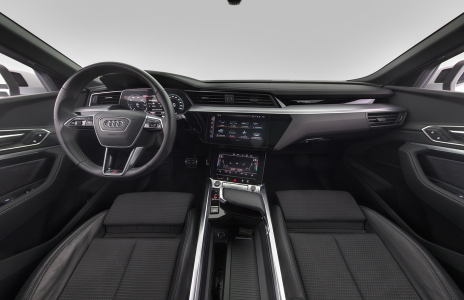 Audi Q8 e-tron vaihtoauto