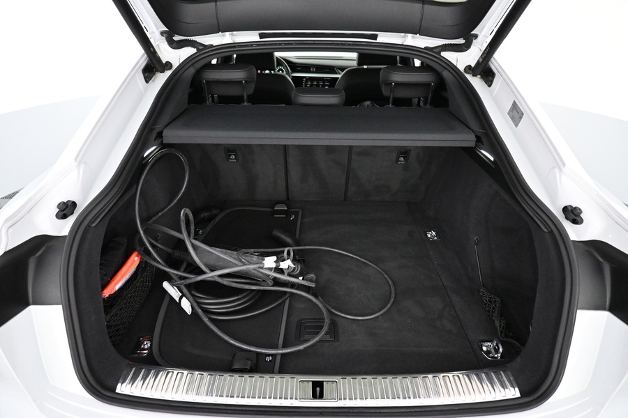 Audi Q8 e-tron vaihtoauto