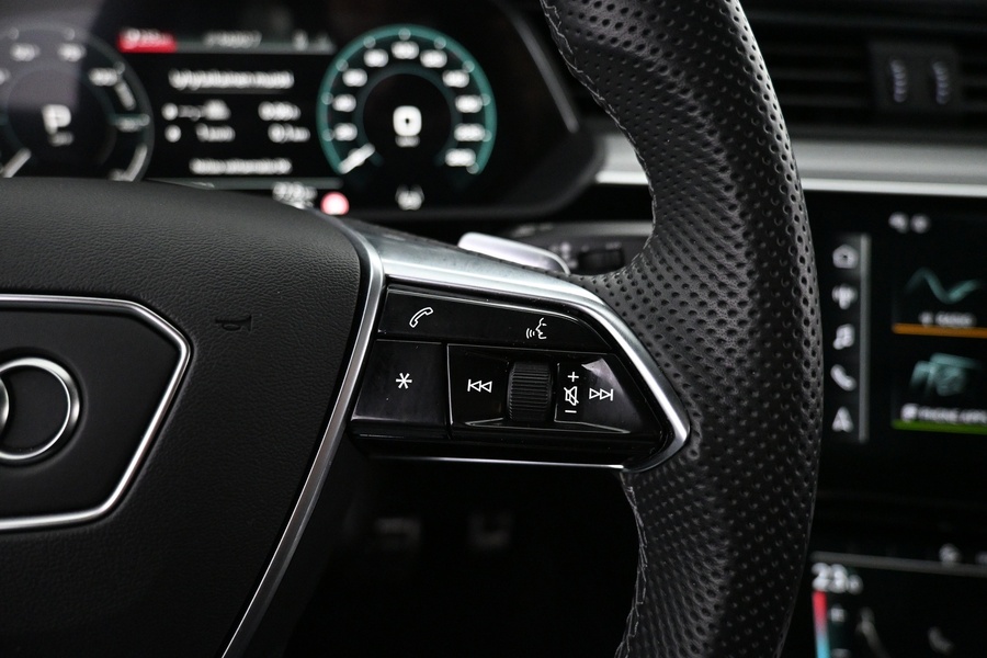 Audi Q8 e-tron vaihtoauto