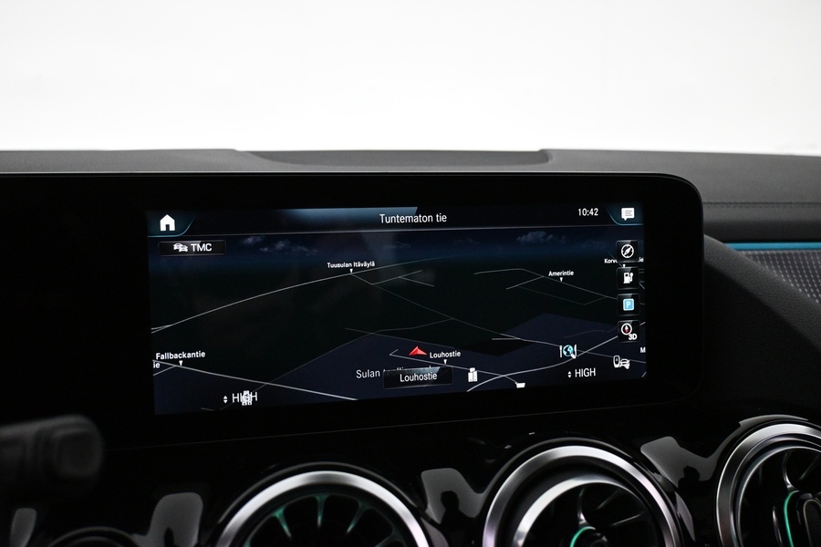 Mercedes-Benz EQA vaihtoauto