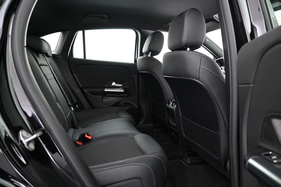 Mercedes-Benz EQA vaihtoauto