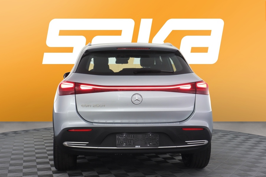 Mercedes-Benz EQA vaihtoauto