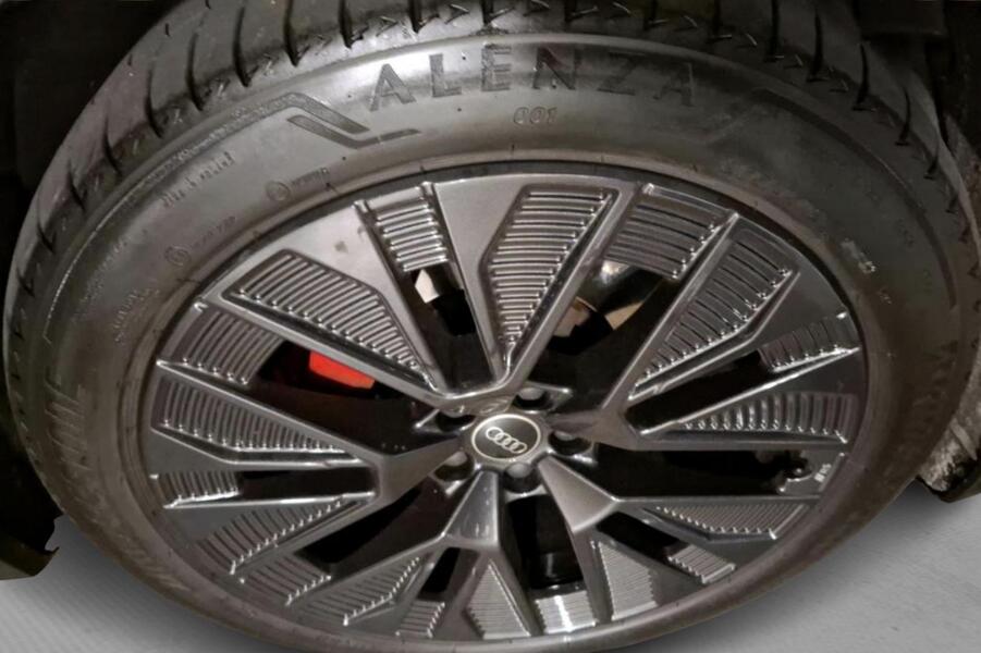 Audi Q8 e-tron vaihtoauto