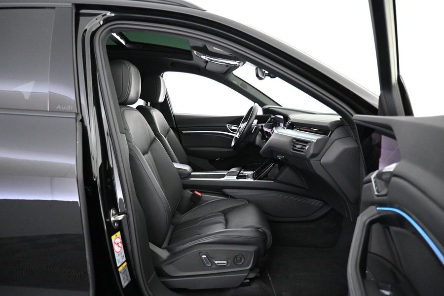 Audi Q8 e-tron vaihtoauto