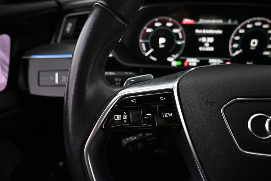 Audi Q8 e-tron vaihtoauto