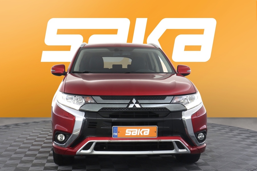Mitsubishi Outlander PHEV vaihtoauto