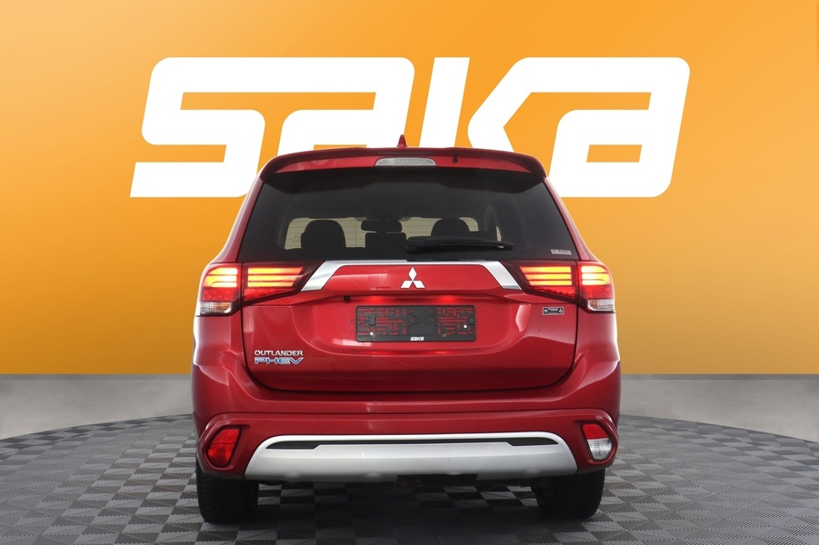 Mitsubishi Outlander PHEV vaihtoauto