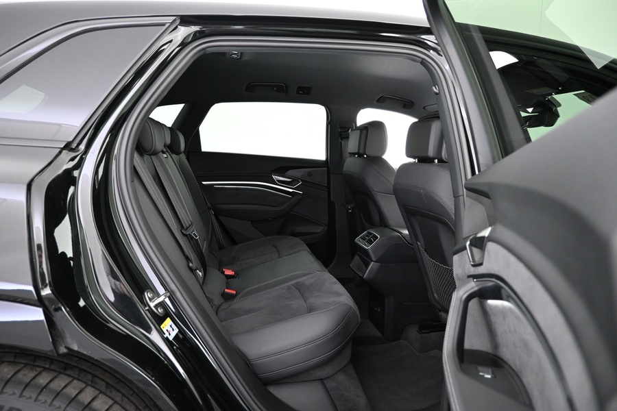 Audi Q8 e-tron vaihtoauto