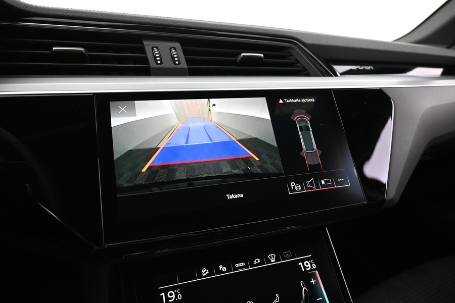 Audi Q8 e-tron vaihtoauto