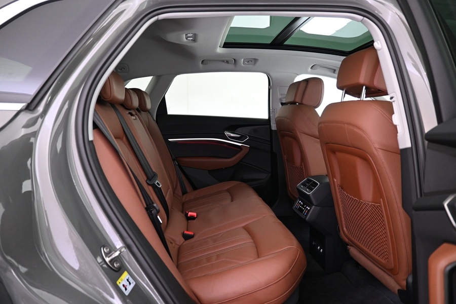 Audi Q8 e-tron vaihtoauto