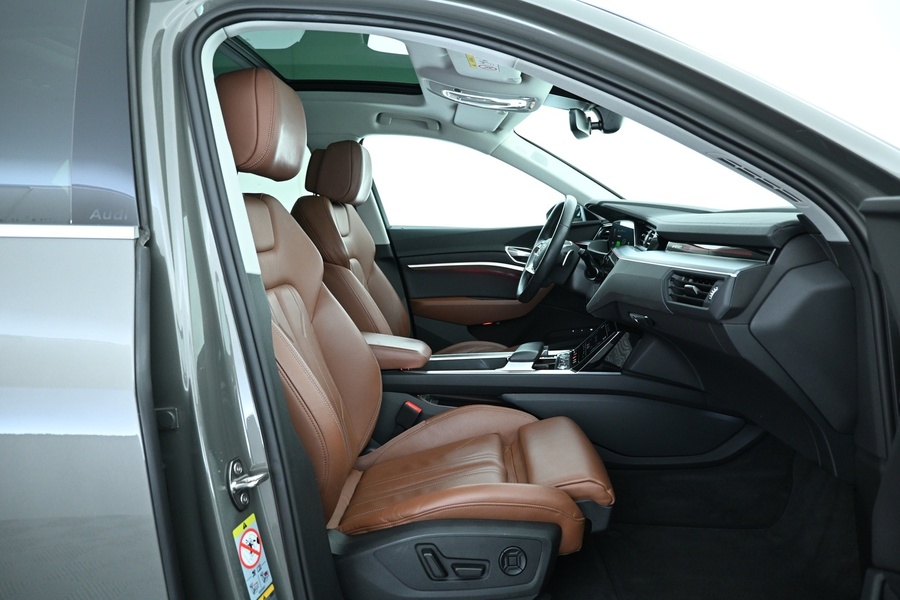 Audi Q8 e-tron vaihtoauto