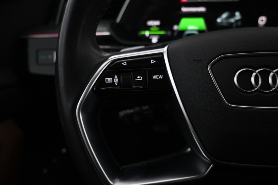 Audi Q8 e-tron vaihtoauto