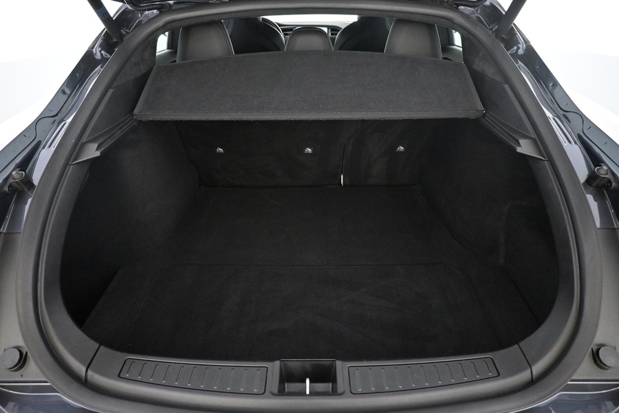 Tesla Model S vaihtoauto