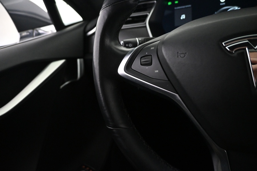 Tesla Model S vaihtoauto