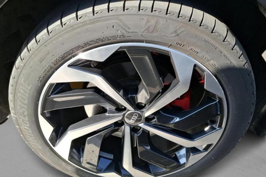 Audi Q8 e-tron vaihtoauto