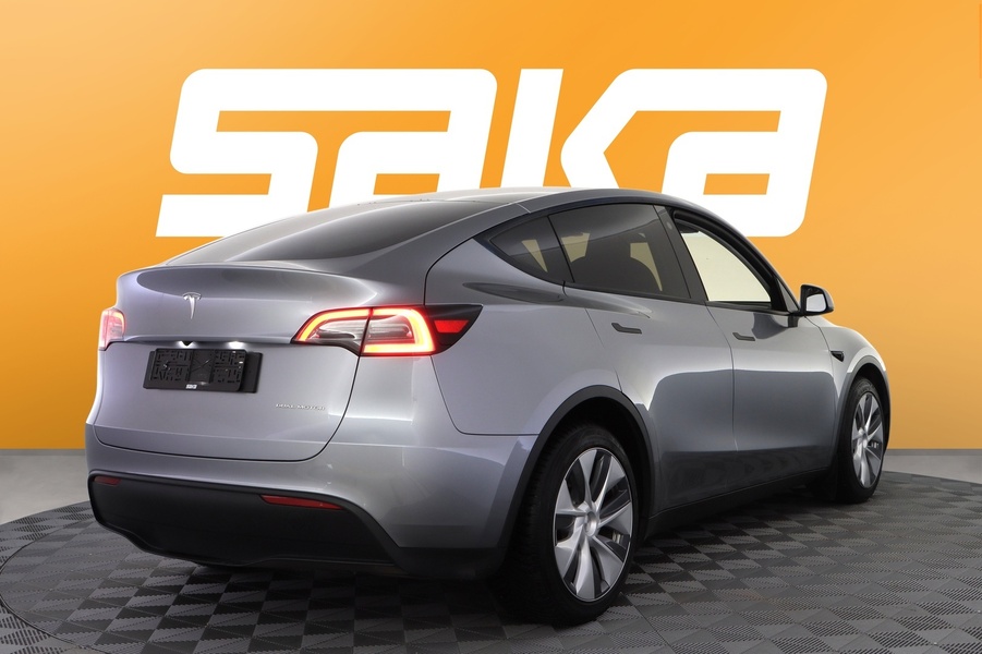 Tesla Model Y vaihtoauto