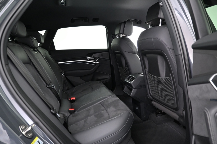 Audi Q8 e-tron vaihtoauto