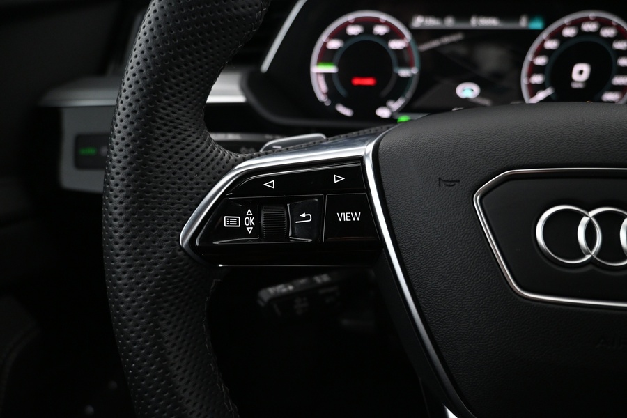 Audi Q8 e-tron vaihtoauto