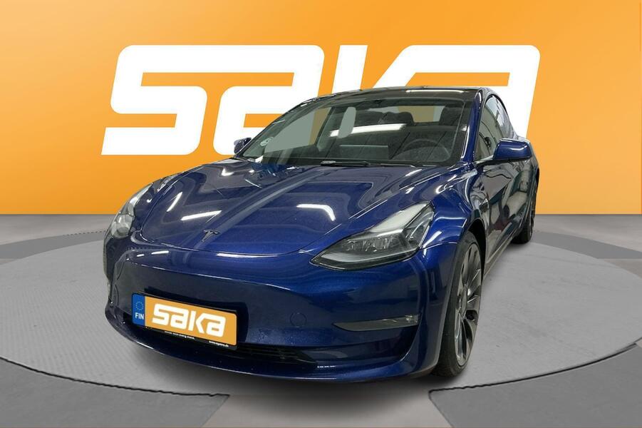 Tesla Model 3 vaihtoauto