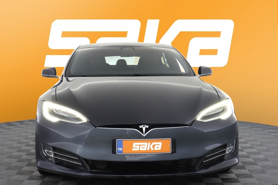 Tesla Model S vaihtoauto