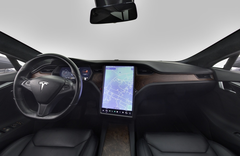 Tesla Model S vaihtoauto