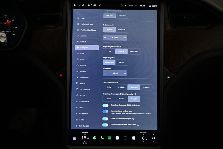 Tesla Model S vaihtoauto