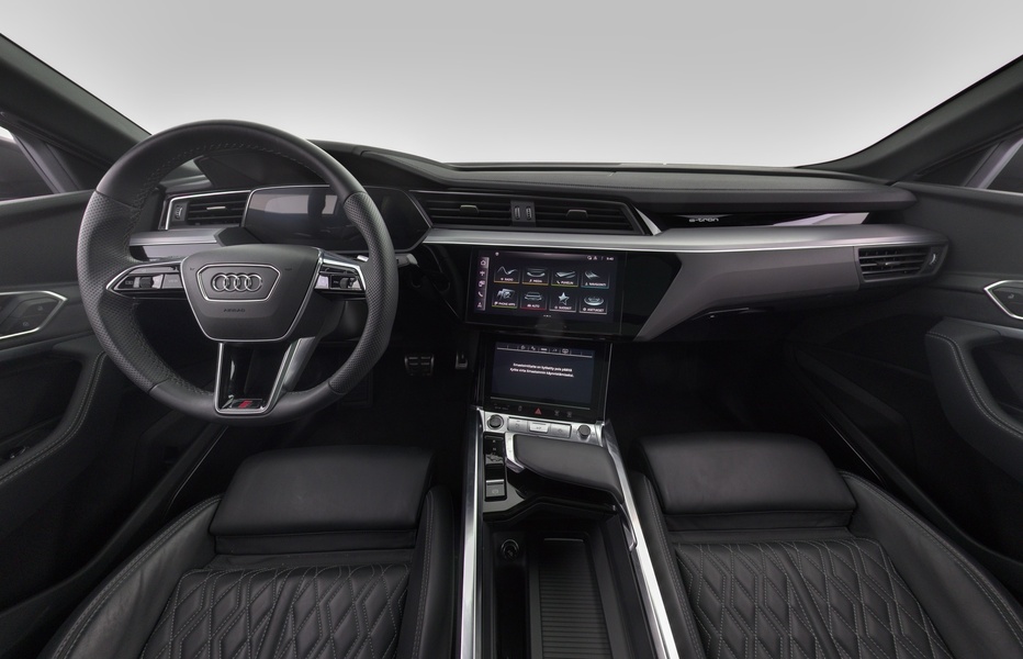 Audi Q8 e-tron vaihtoauto