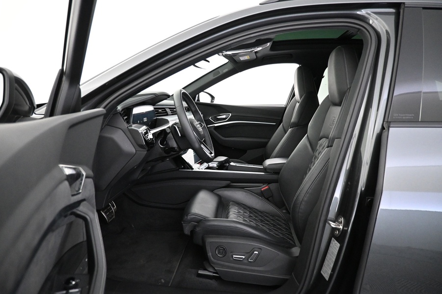 Audi Q8 e-tron vaihtoauto