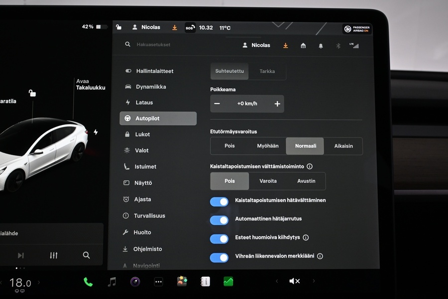 Tesla Model 3 vaihtoauto