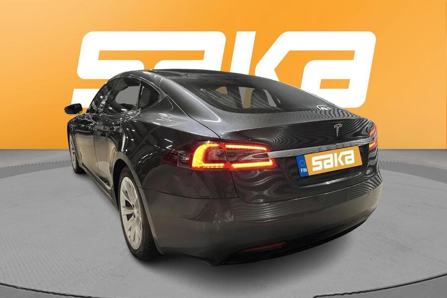 Tesla Model S vaihtoauto