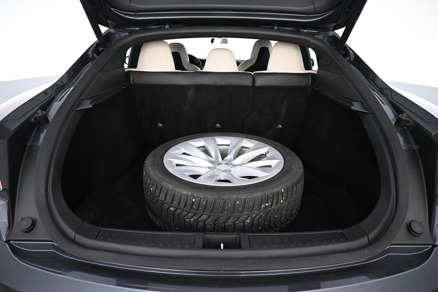 Tesla Model S vaihtoauto