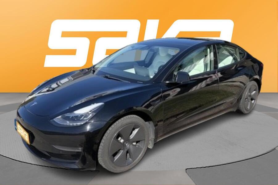 Tesla Model 3 vaihtoauto