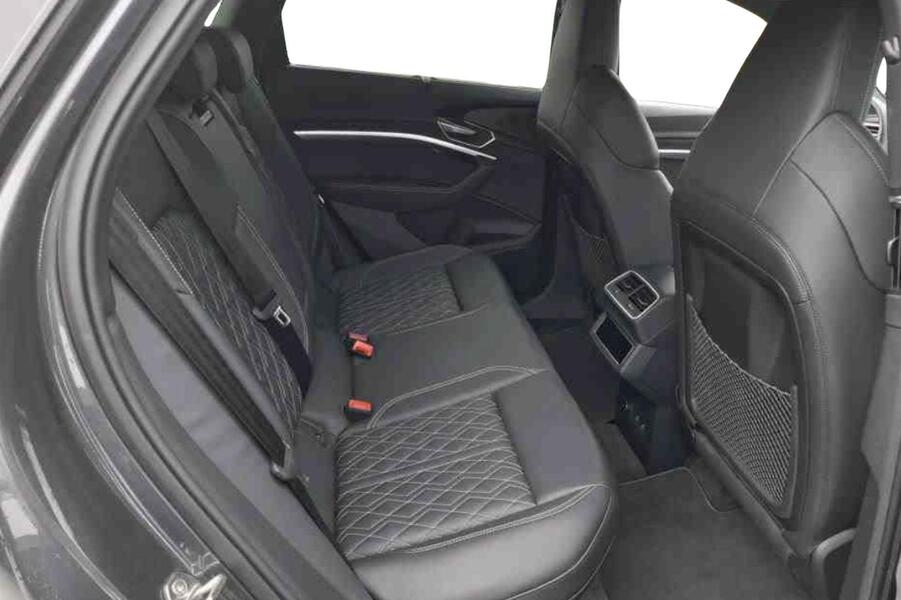 Audi Q8 e-tron vaihtoauto