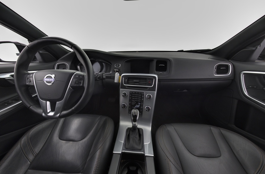 Volvo V60 Cross Country vaihtoauto